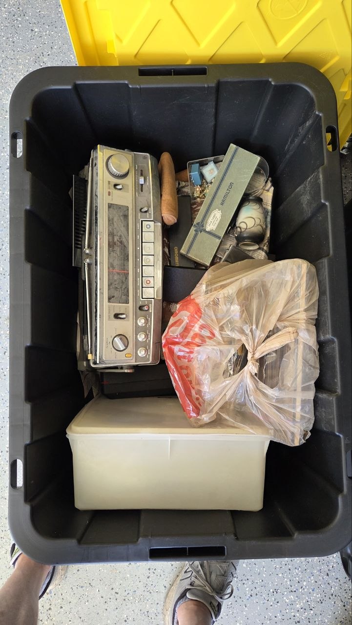 Bin 032 contents