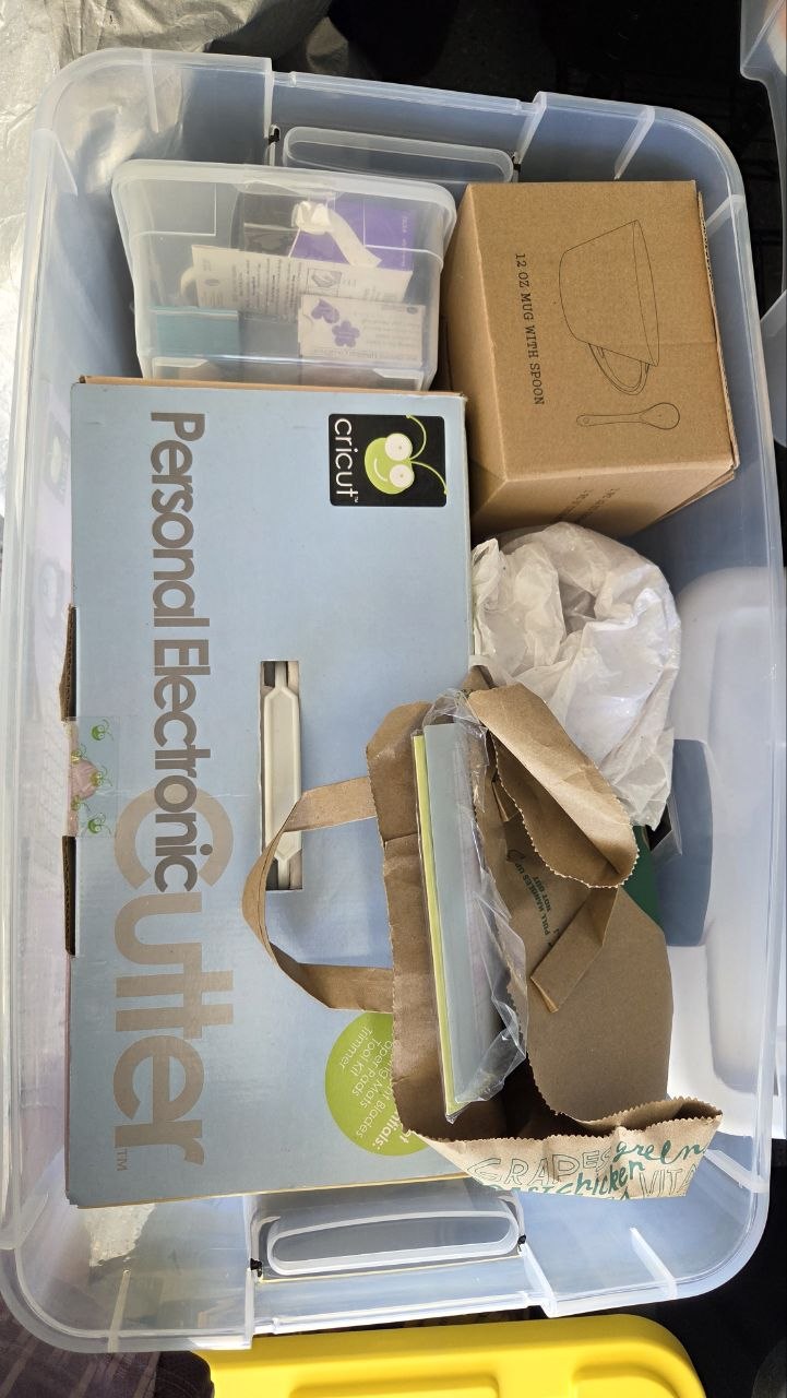 Bin 033 contents
